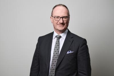 Lars P. Feld ist einer der renommiertesten deutschen Ökonomen, Professor für Wirtschaftspolitik an der Universität Freiburg und Direktor des Walter-Eucken-Instituts. 